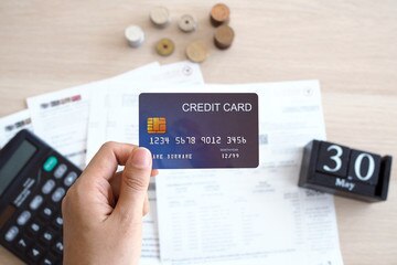 Credit Card Defaulters Legal helpline... 1 60b529401565cb0001e227a9